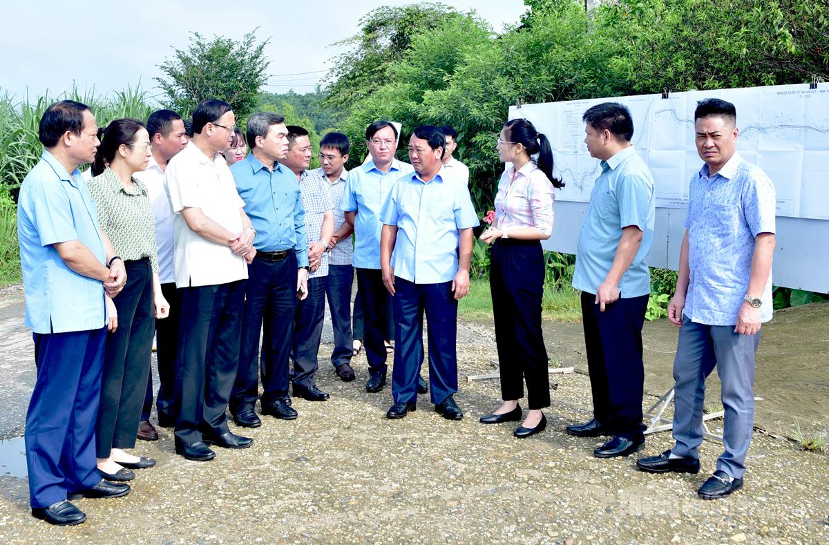 Bí thư Tỉnh ủy Hầu A Lềnh kiểm tra tiến độ các dự án đầu tư hạ tầng tại một số địa phương