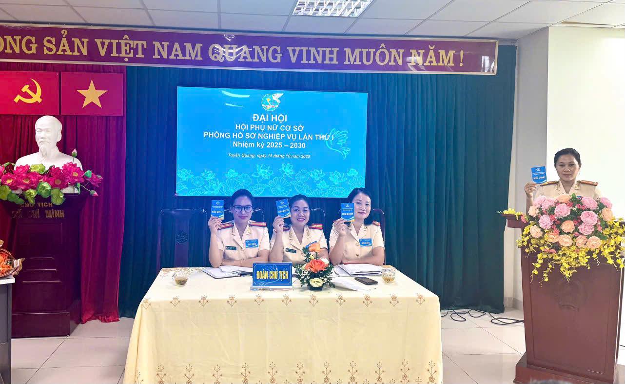 ĐẠI HỘI PHỤ NỮ CƠ SỞ PHÒNG HỒ SƠ NGHIỆP VỤ