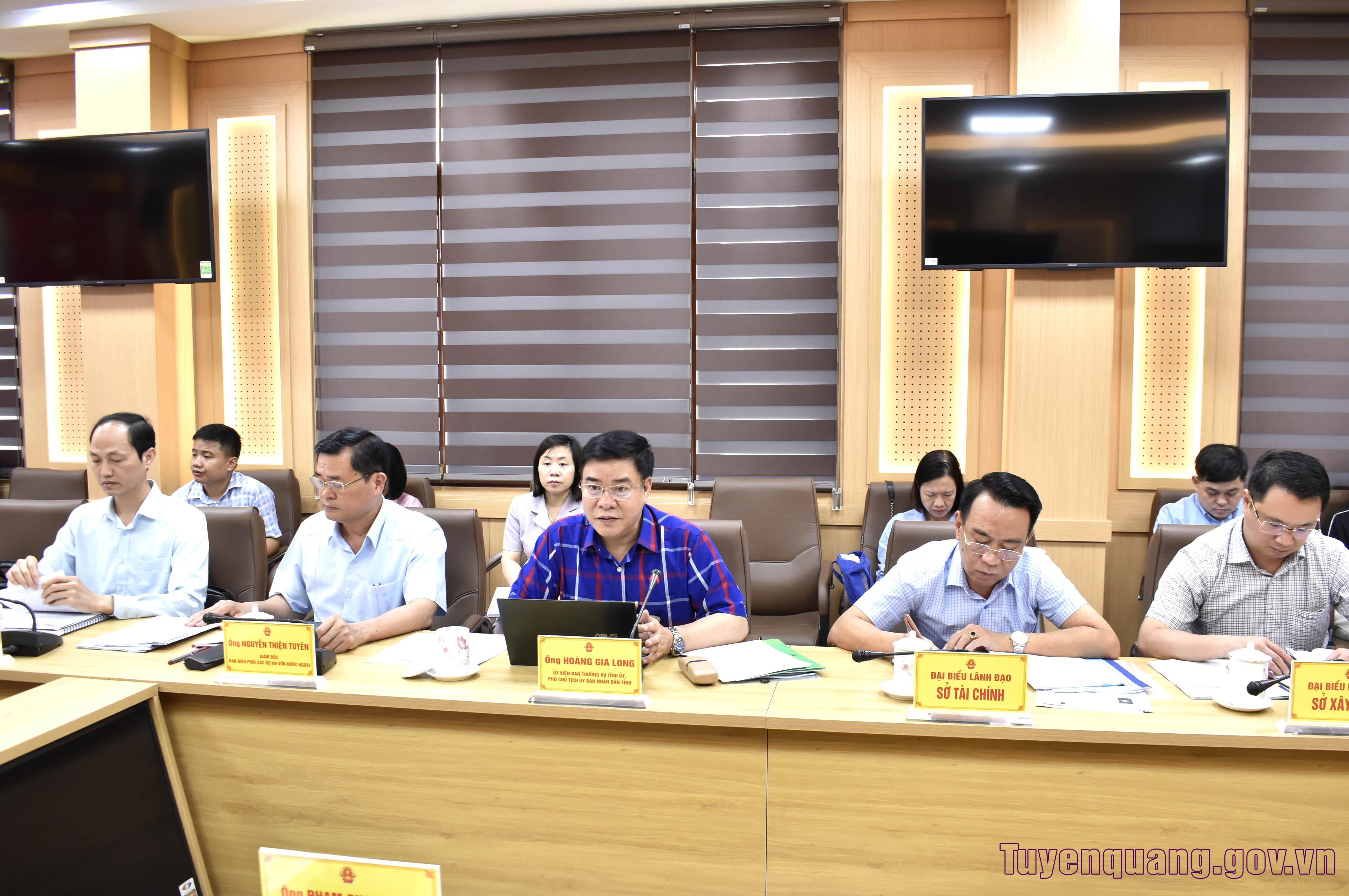  Phó Chủ tịch UBND tỉnh Hoàng Gia Long làm việc với Đoàn công tác ADB về Dự án phát triển các đô thị loại II
