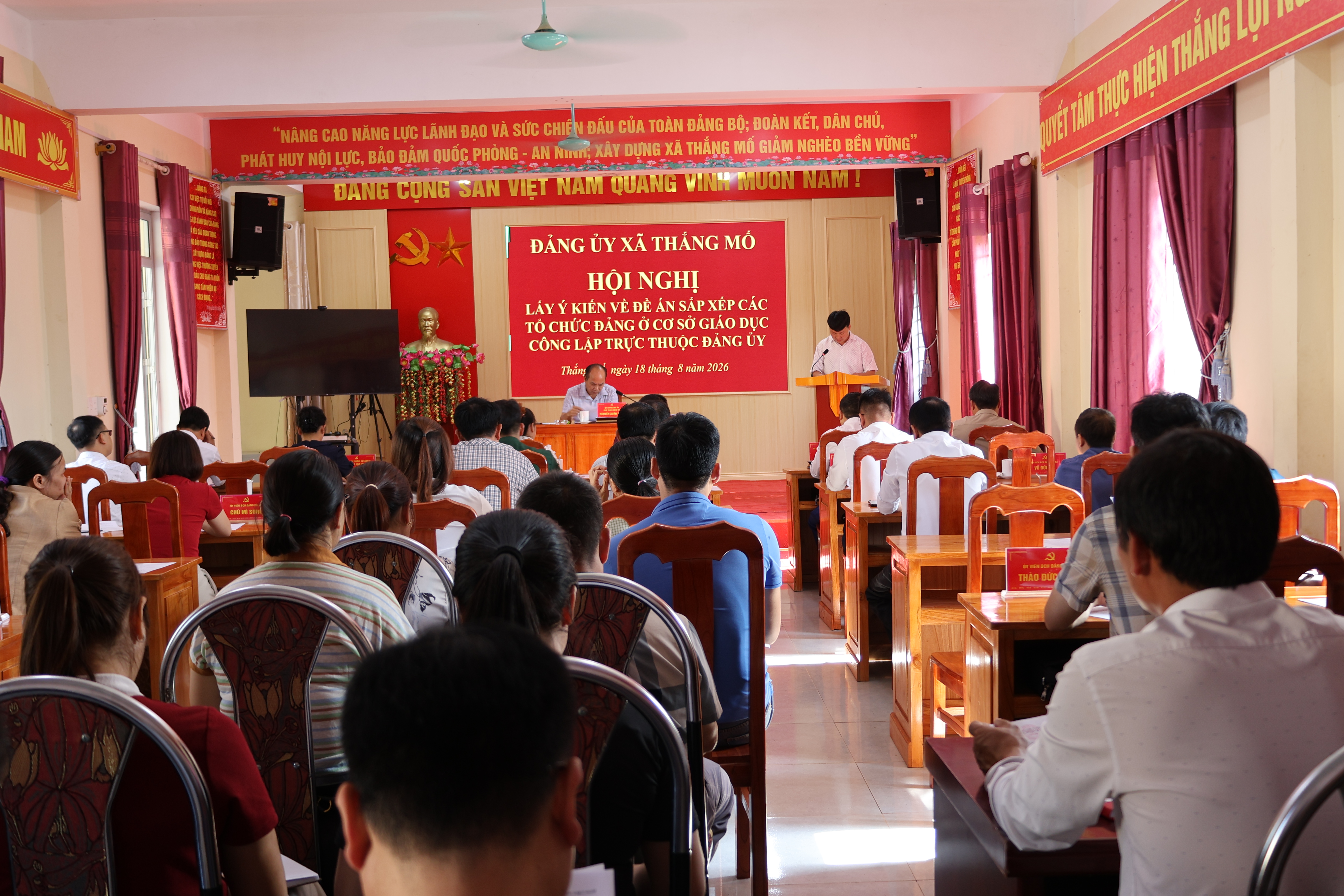 ĐẢNG ỦY XÃ THẮNG MỐ TỔ CHỨC HỘI NGHỊ THỰC HIỆN QUY TRÌNH SẮP XẾP TỔ CHỨC ĐẢNG Ở CƠ SỞ GIÁO DỤC TRÊN ĐỊA BÀN XÃ.