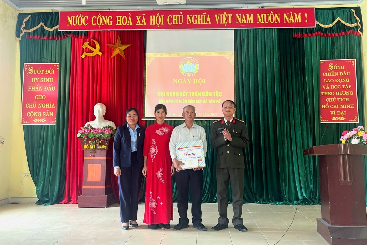 PHÁT HUY SỨC MẠNH ĐOÀN KẾT, XÂY DỰNG KHU DÂN CƯ PHÁT TRIỂN, VĂN MINH