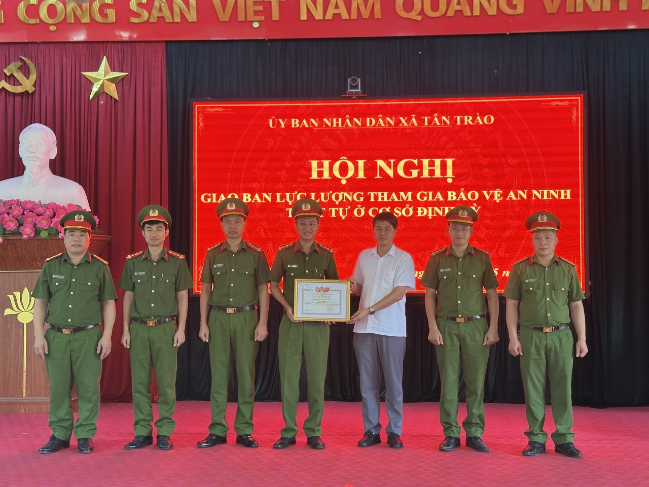 CÔNG AN XÃ TÂN TRÀO TỔ CHỨC THÀNH CÔNG HỘI THI “LỰC LƯỢNG BẢO VỆ AN NINH, TRẬT TỰ Ở CƠ SỞ GIỎI” LẦN THỨ I NĂM 2026 GẮN VỚI GIAO BAN LỰC LƯỢNG THAM GIA BẢO VỆ ANTT CƠ SỞ ĐỊNH KỲ