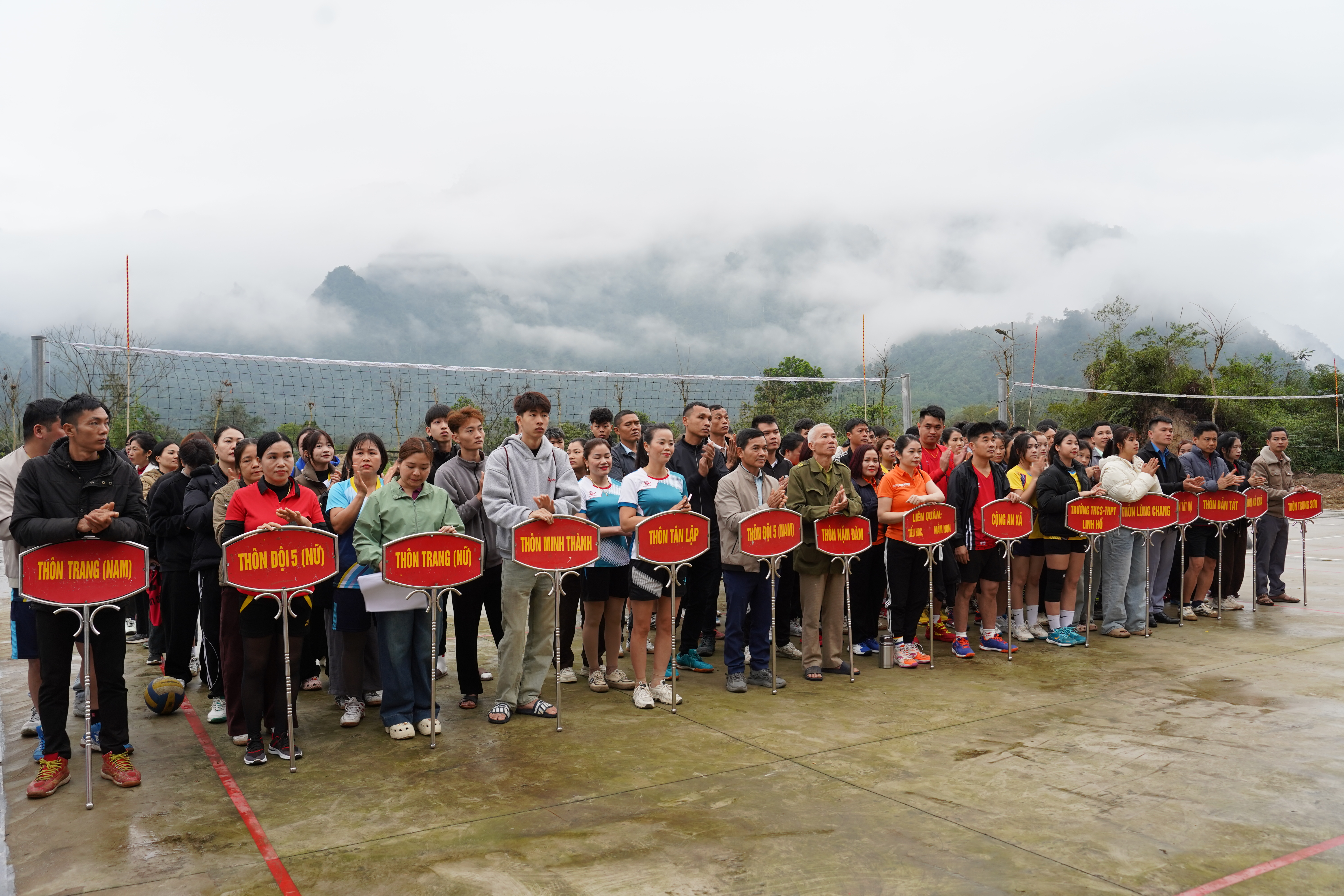 B&oacute;ng chuyền 3.JPG