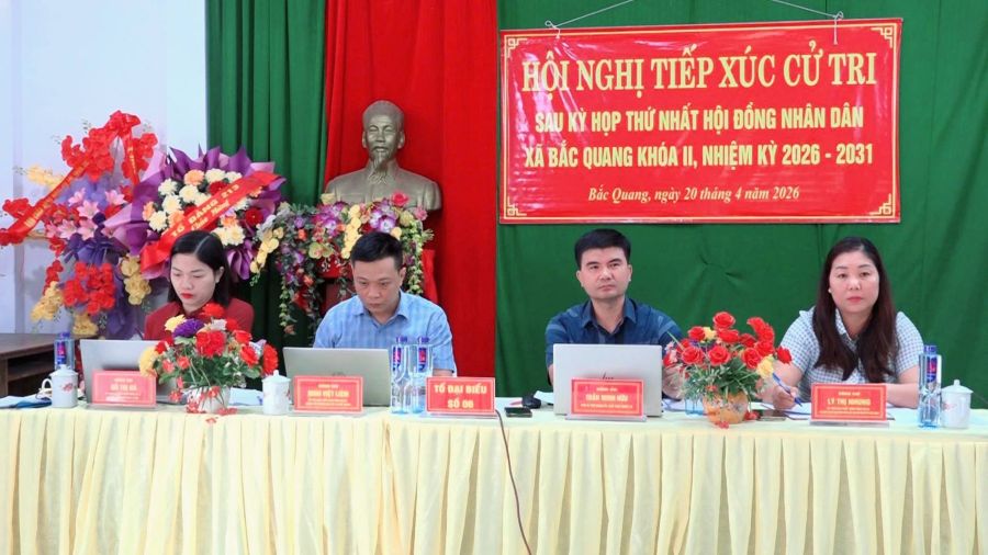 Tổ đại biểu số 6 HĐND xã tiếp xúc cử tri sau kỳ họp thứ nhất HĐND xã khóa II