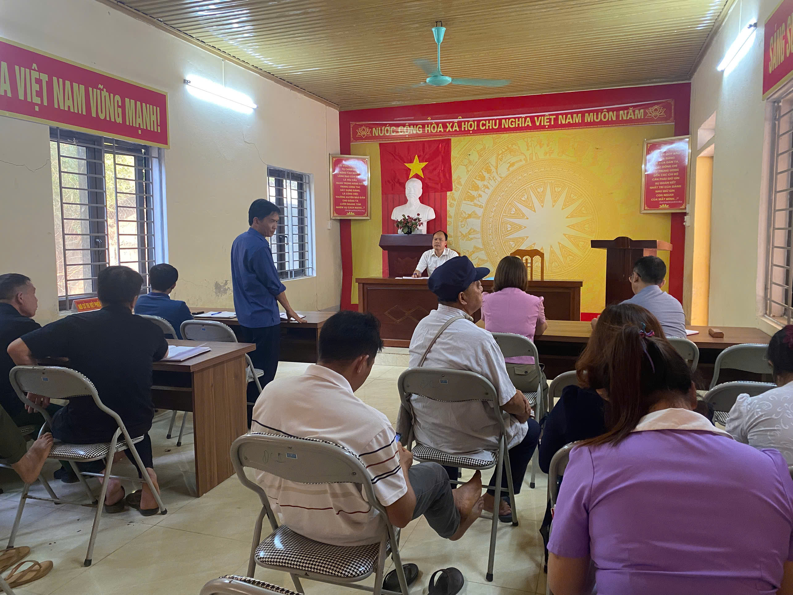 UBND xã tổ chức họp triển khai nhiệm vụ phát triển kinh tế năm 2026