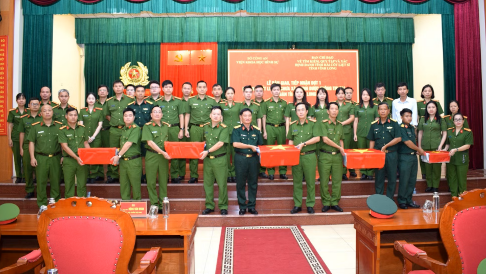 VIỆN KHOA HỌC HÌNH SỰ TIẾP NHẬN 471 MẪU HÀI CỐT LIỆT SĨ PHỤC VỤ GIÁM ĐỊNH ADN