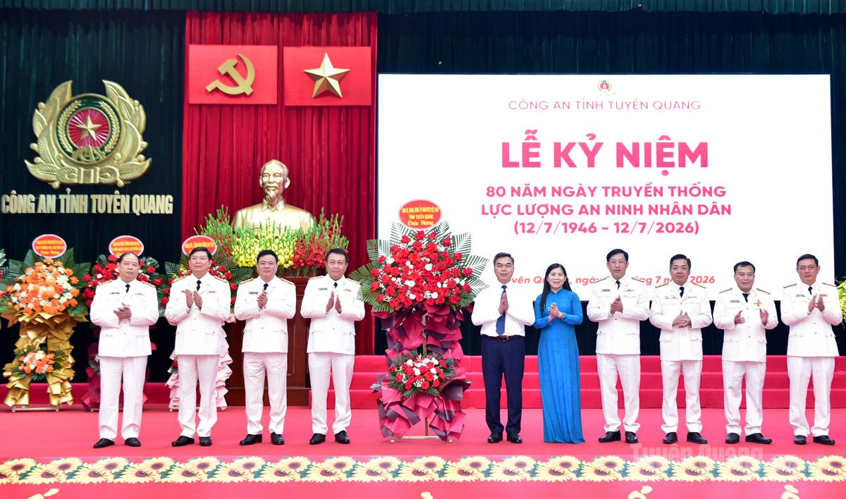 Xây dựng thế trận an ninh nhân dân gắn với thế trận quốc phòng toàn dân vững chắc ngay từ cơ sở