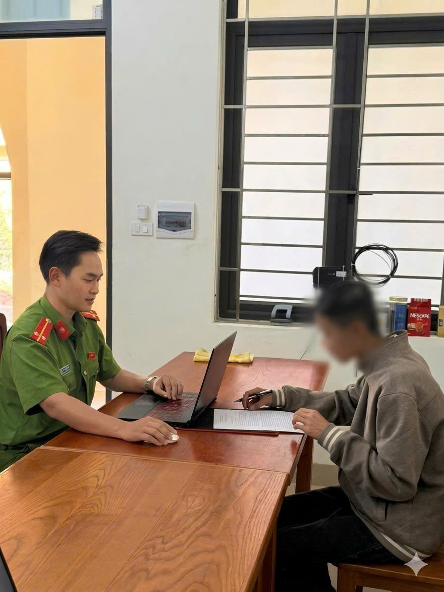 CÔNG AN XÃ ĐỒNG VĂN XỬ PHẠT TRƯỜNG HỢP GỌI ĐIỆN QUẤY RỐI, XÚC PHẠM ĐƯỜNG DÂY NÓNG