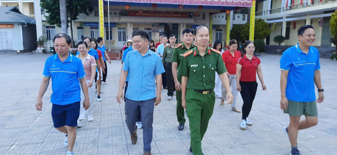 Xã Giáp Trung hưởng ứng Lễ phát động phong trào “Mỗi người dân lựa chọn ít nhất một môn thể thao phù hợp để tập luyện thường xuyên” năm 2026