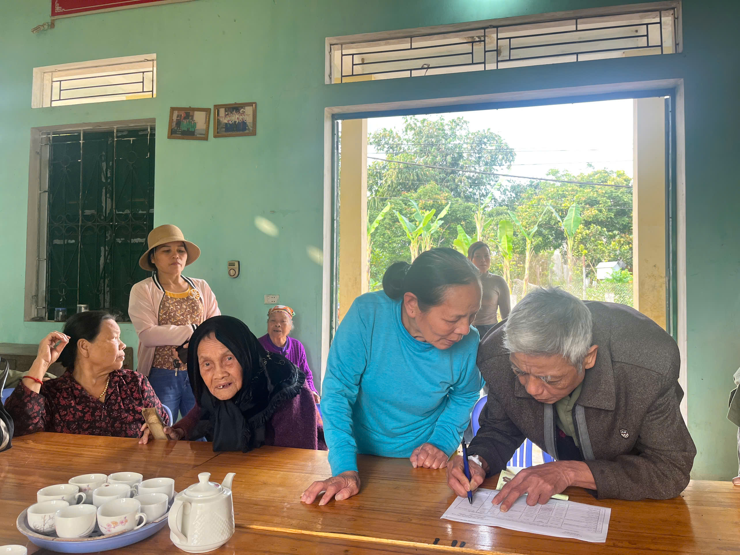 Xã Kim Bình tặng quà của Đảng, Nhà nước nhân dịp chào mừng Đại hội đại biểu toàn quốc lần thứ XIV của Đảng và Tết Nguyên đán Bính Ngọ năm 2026 