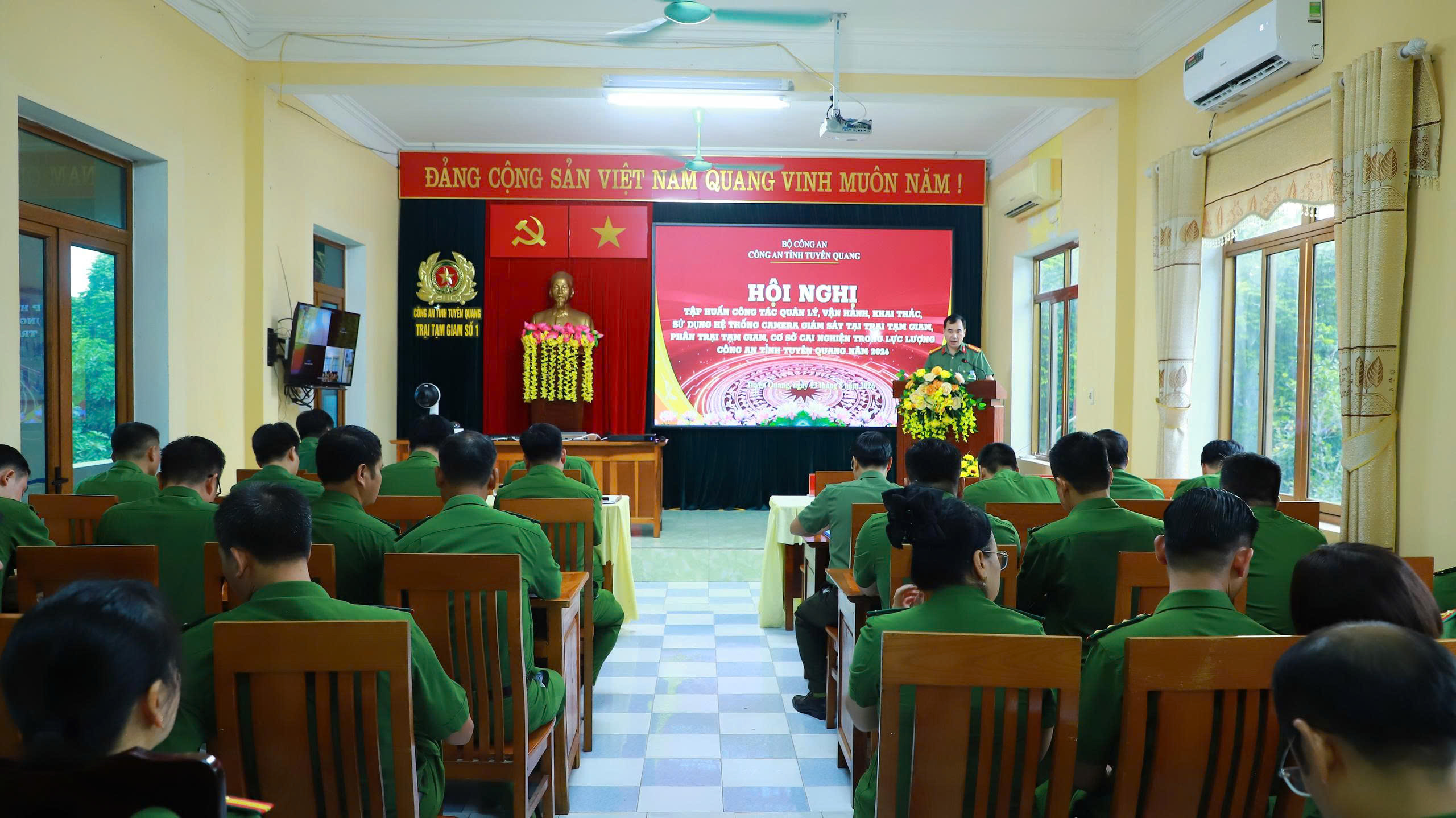 TẬP HUẤN QUẢN LÝ, VẬN HÀNH, KHAI THÁC HỆ THỐNG CAMERA GIÁM SÁT TRONG CÔNG AN TỈNH TUYÊN QUANG