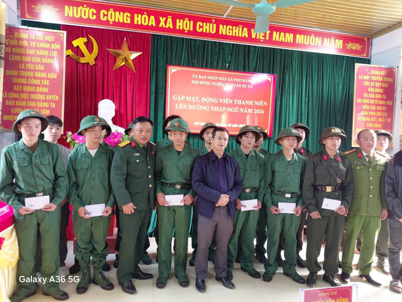 XÃ PHỐ BẢNG GẶP MẶT, ĐỘNG VIÊN THANH NIÊN LÊN ĐƯỜNG NHẬP NGŨ NĂM 2026