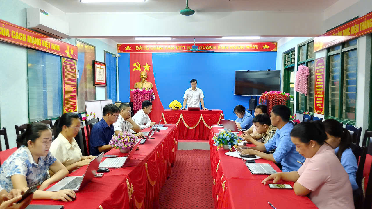 CHI BỘ VĂN PHÒNG HĐND UBND SINH HOẠT CHI BỘ THƯỜNG KỲ THÁNG 5, TRIỂN KHAI PHƯƠNG HƯỚNG NHIỆM VỤ THÁNG 6
