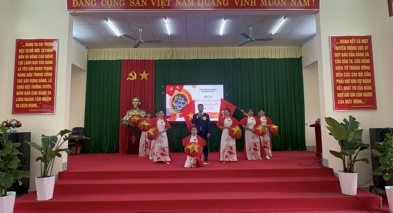 ảnh thi.jpg