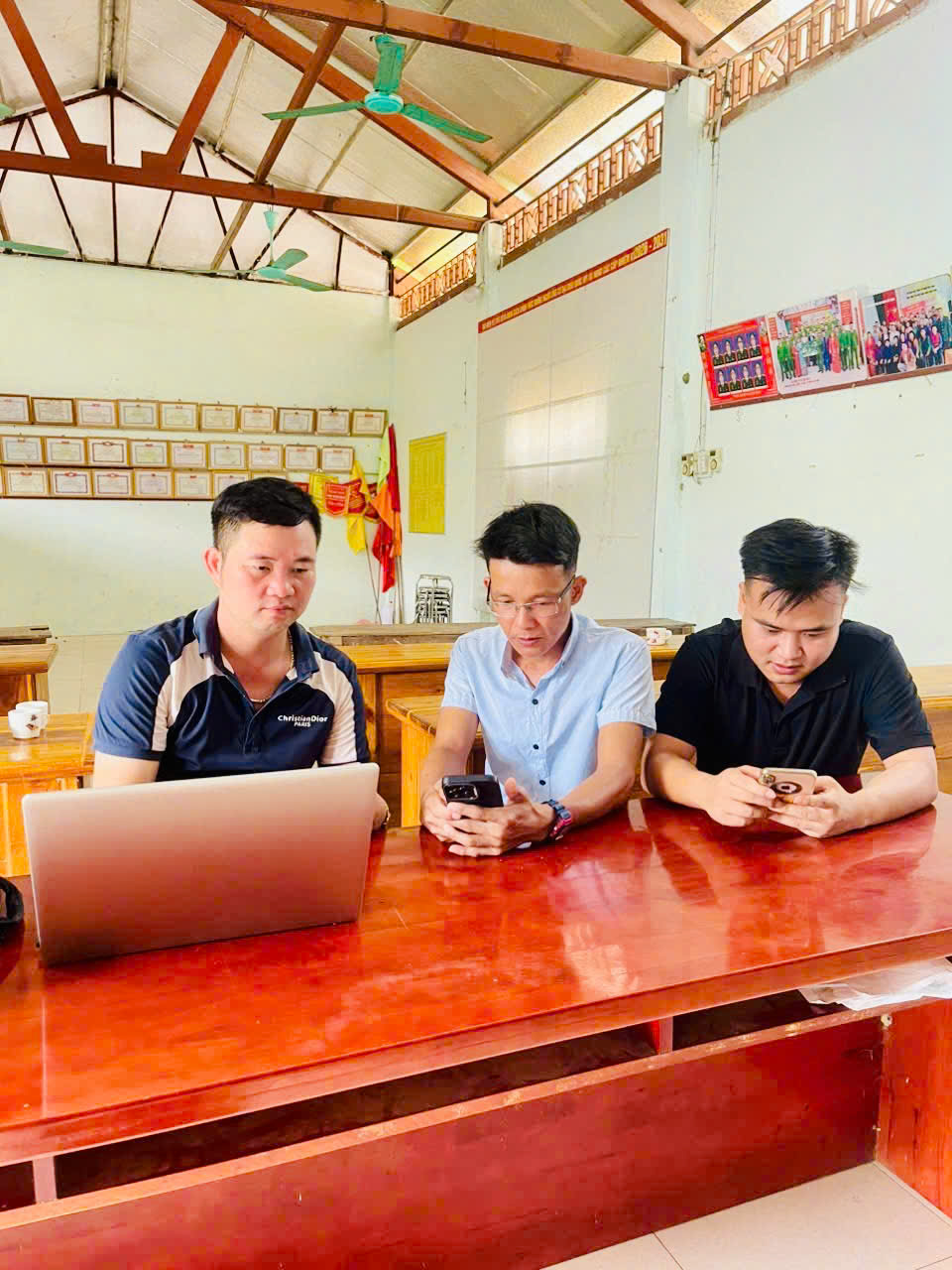 Xã Sơn Thủy đưa hệ thống truyền thanh thông minh đến 24 thôn
