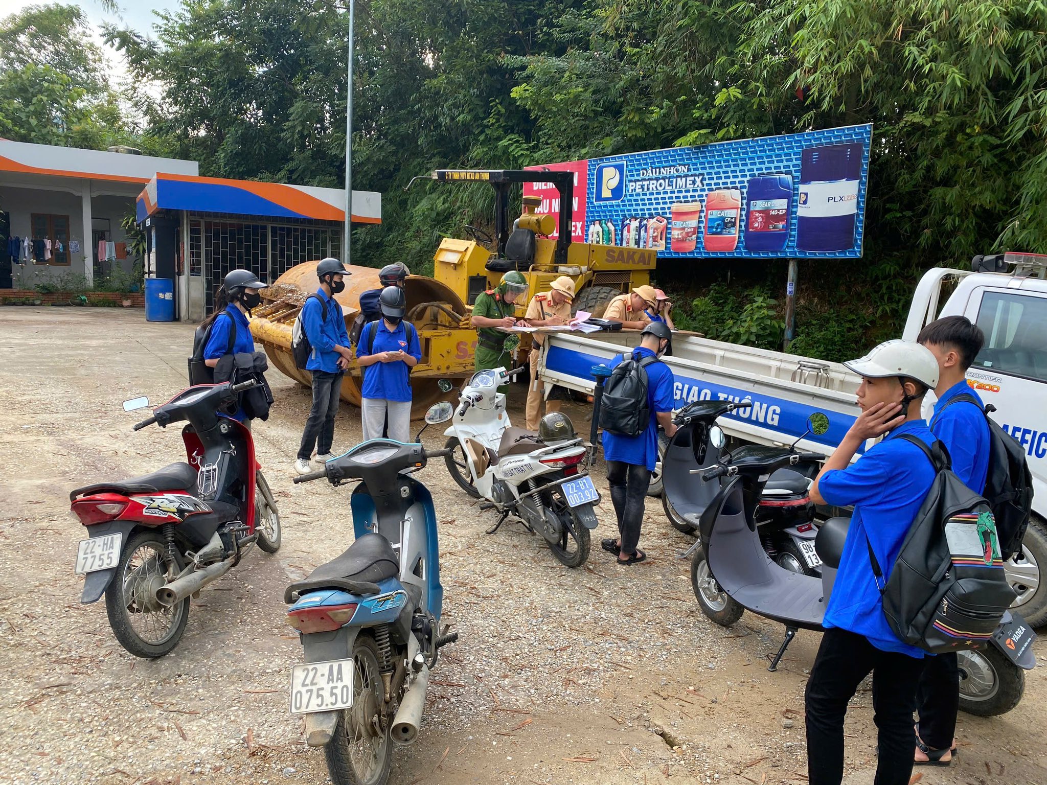 CÔNG AN XÃ YÊN NGUYÊN TĂNG CƯỜNG CÔNG TÁC TUẦN TRA, KIỂM SOÁT, XỬ LÝ VI PHẠM GIAO THÔNG