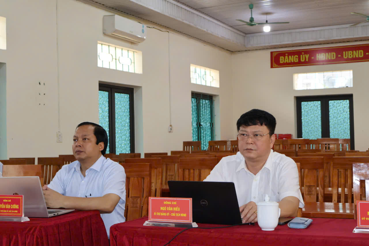 HN s&aacute;ng 24..jpg