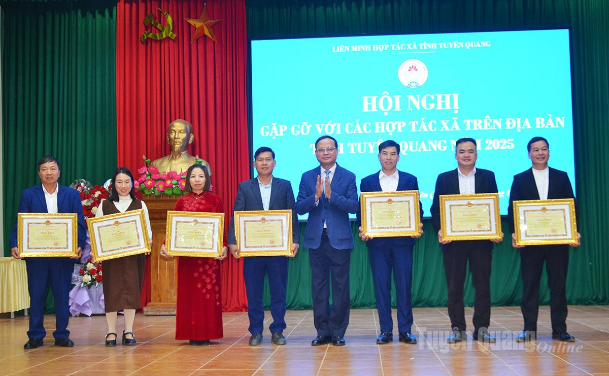 Liên minh Hợp tác xã tỉnh gặp gỡ các hợp tác xã trên địa bàn tỉnh