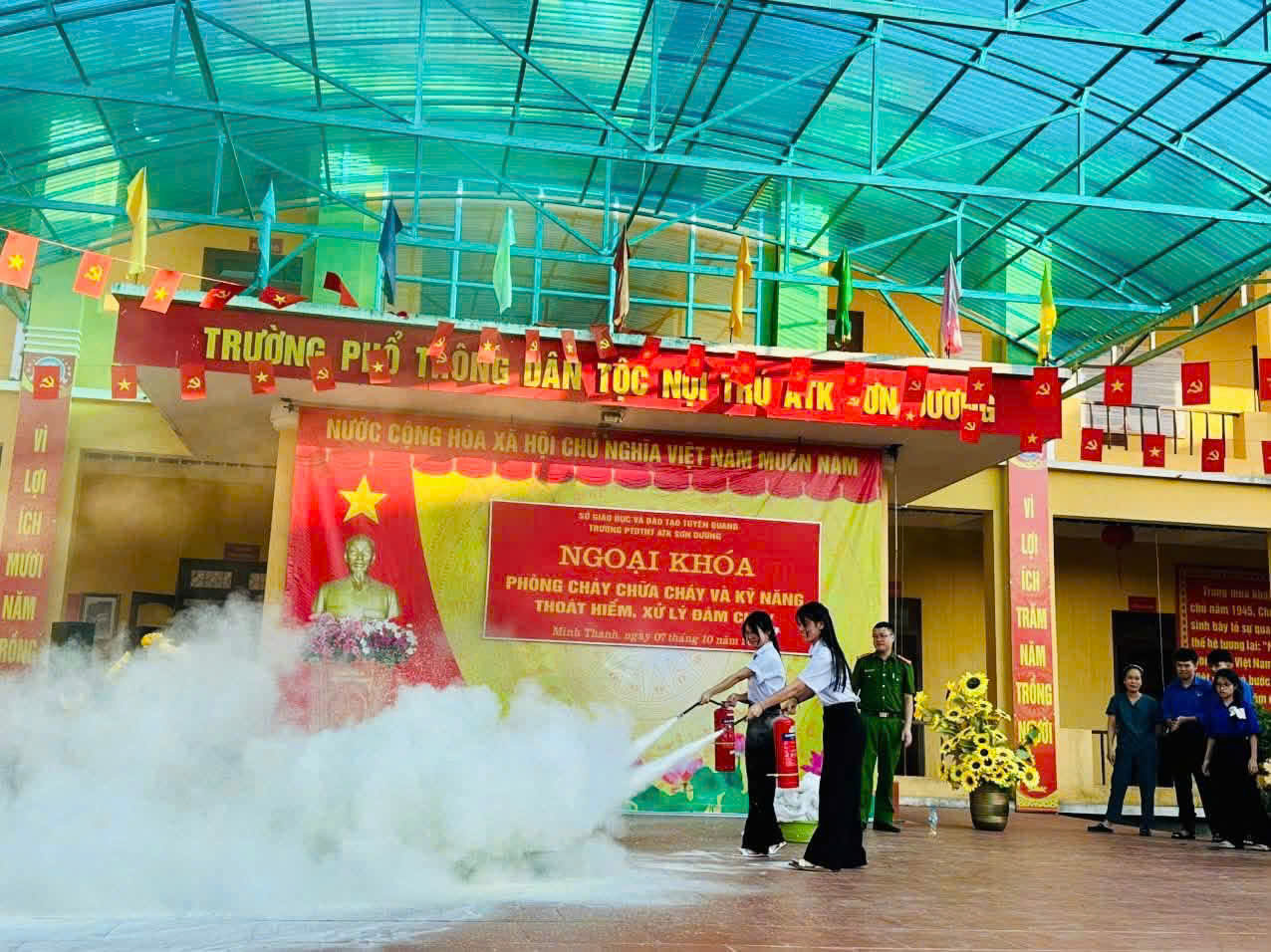 CHỦ ĐỘNG PHÒNG CHÁY - VỮNG VÀNG KỸ NĂNG - AN TOÀN TRƯỜNG HỌC