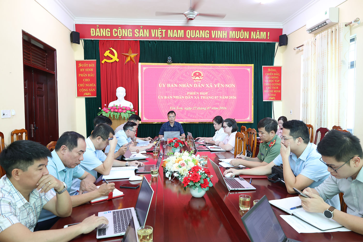 Ủy ban nhân dân xã Yên Sơn họp thường kỳ tháng 7/2026