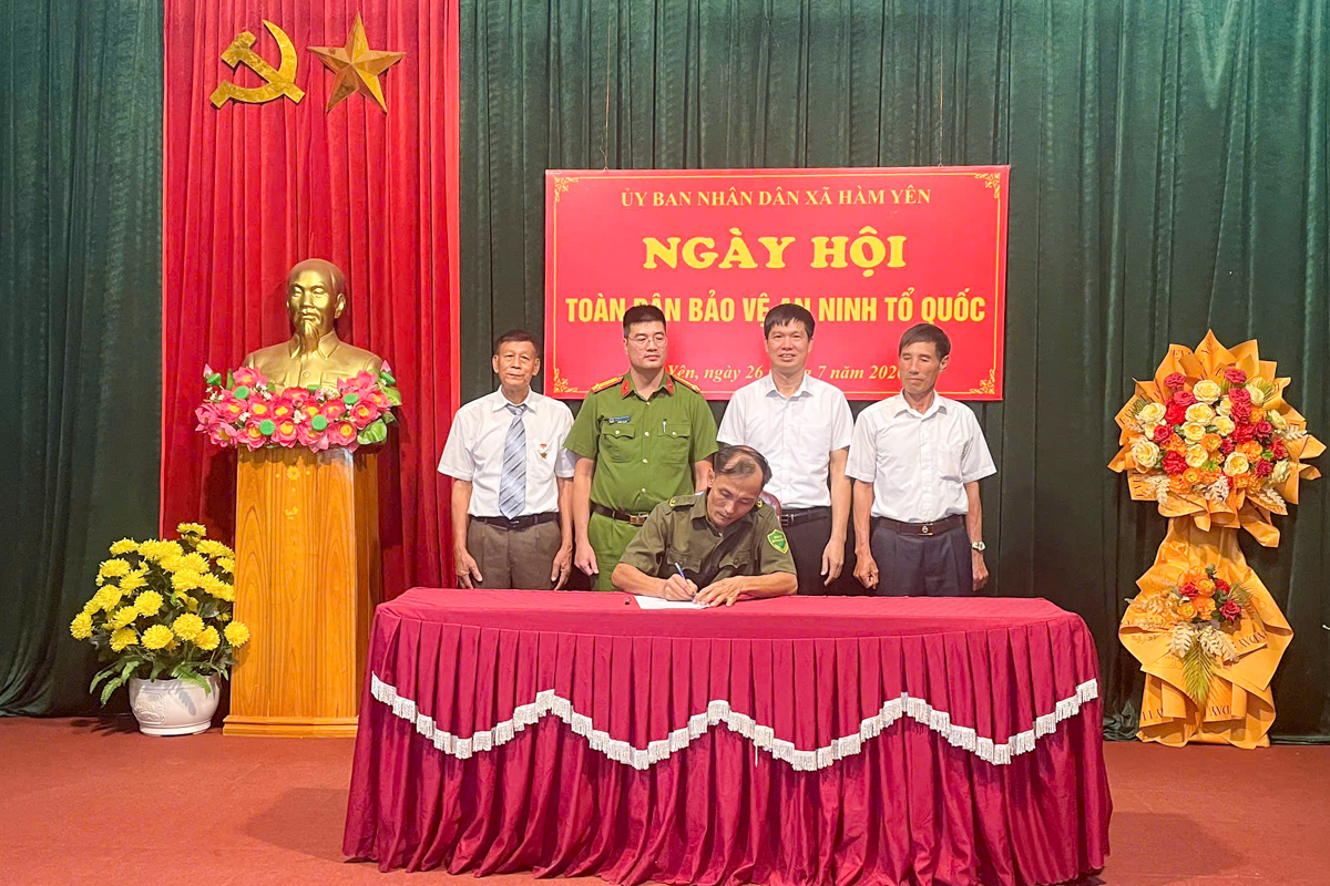 Chủ tịch UBND xã Đỗ Văn Hòa dự Ngày hội toàn dân bảo vệ an ninh Tổ quốc tại thôn Bắc Yên