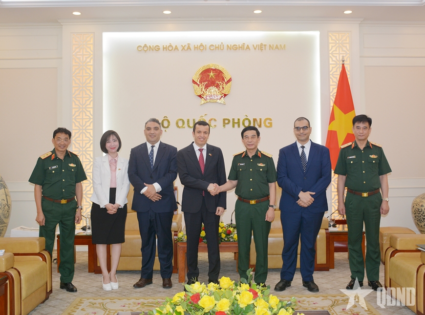 Đại tướng Phan Văn Giang tiếp Đại sứ Algeria tại Việt Nam