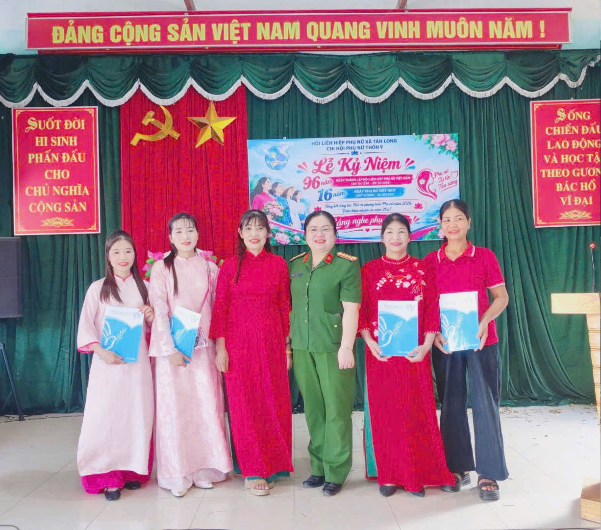 HỘI LHPN XÃ TÂN LONG  SÔI NỔI CÁC HOẠT ĐỘNG CHÀO MỪNG NGÀY 20/10 VỚI THÔNG ĐIỆP “THÁNG NGHE PHỤ NỮ NÓI”