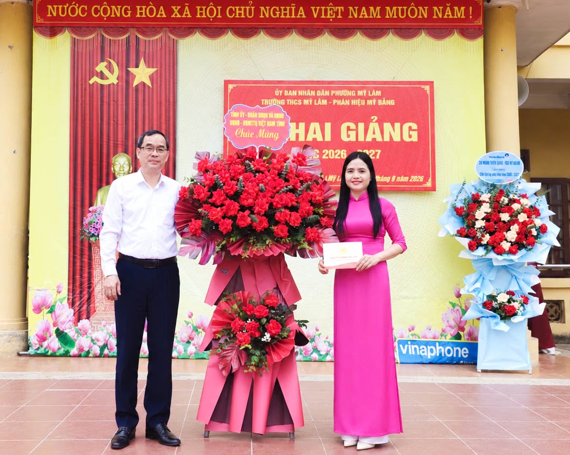 TRƯỜNG THCS MỸ LÂM TỔ CHỨC KHAI GIẢNG NĂM HỌC MỚI