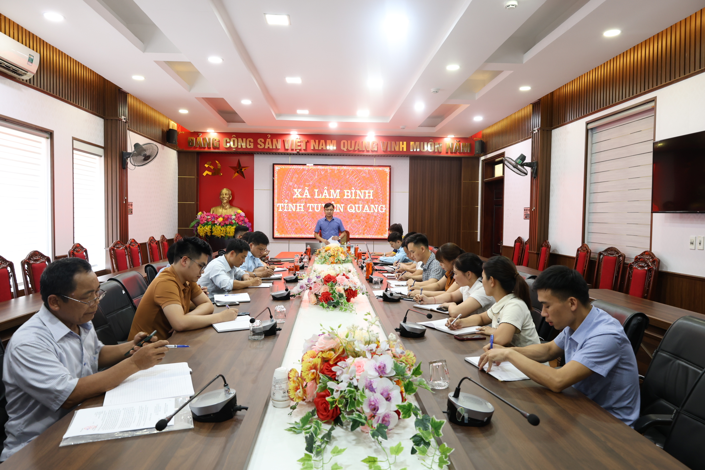 Uỷ Ban nhân dân xã Lâm Bình họp giao ban Khối kinh tế