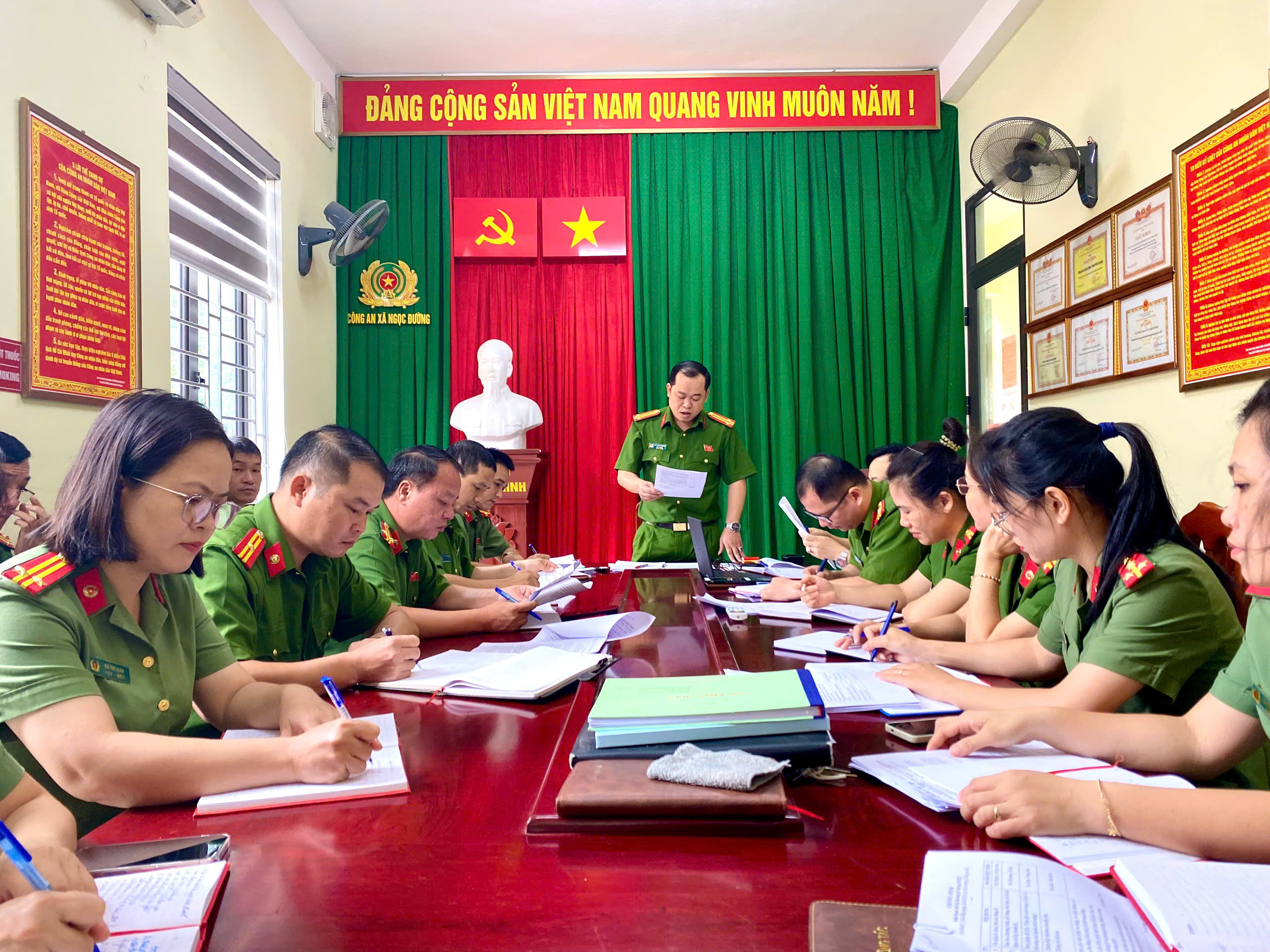 CÔNG AN XÃ NGỌC ĐƯỜNG TRIỂN KHAI CÔNG TÁC ĐẢM BẢO ANTT DỊP NGHỈ LỄ