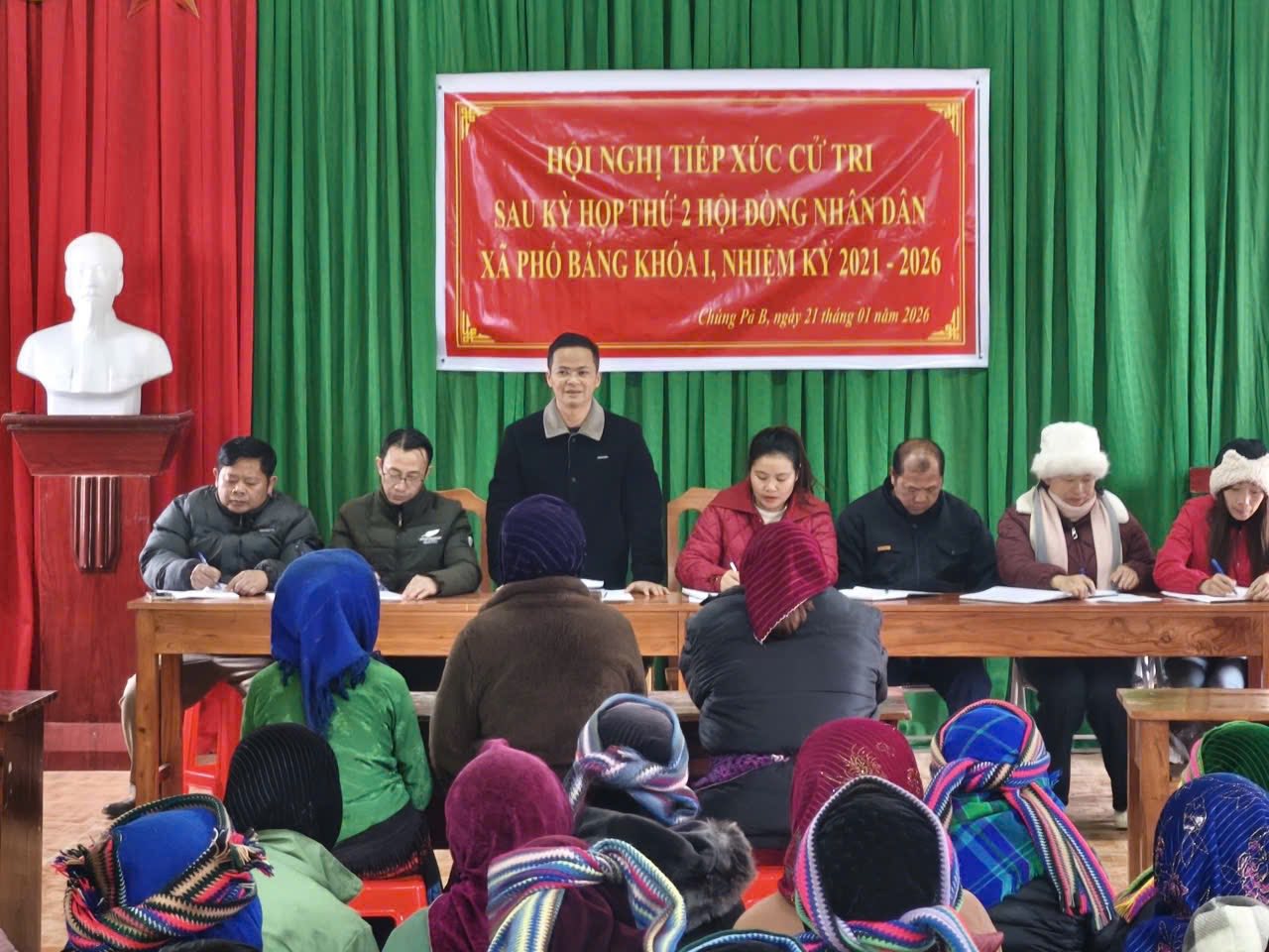 TỔ ĐẠI BIỂU HĐND XÃ PHỐ BẢNG TIẾP XÚC CỬ TRI SAU KỲ HỌP THỨ HAI