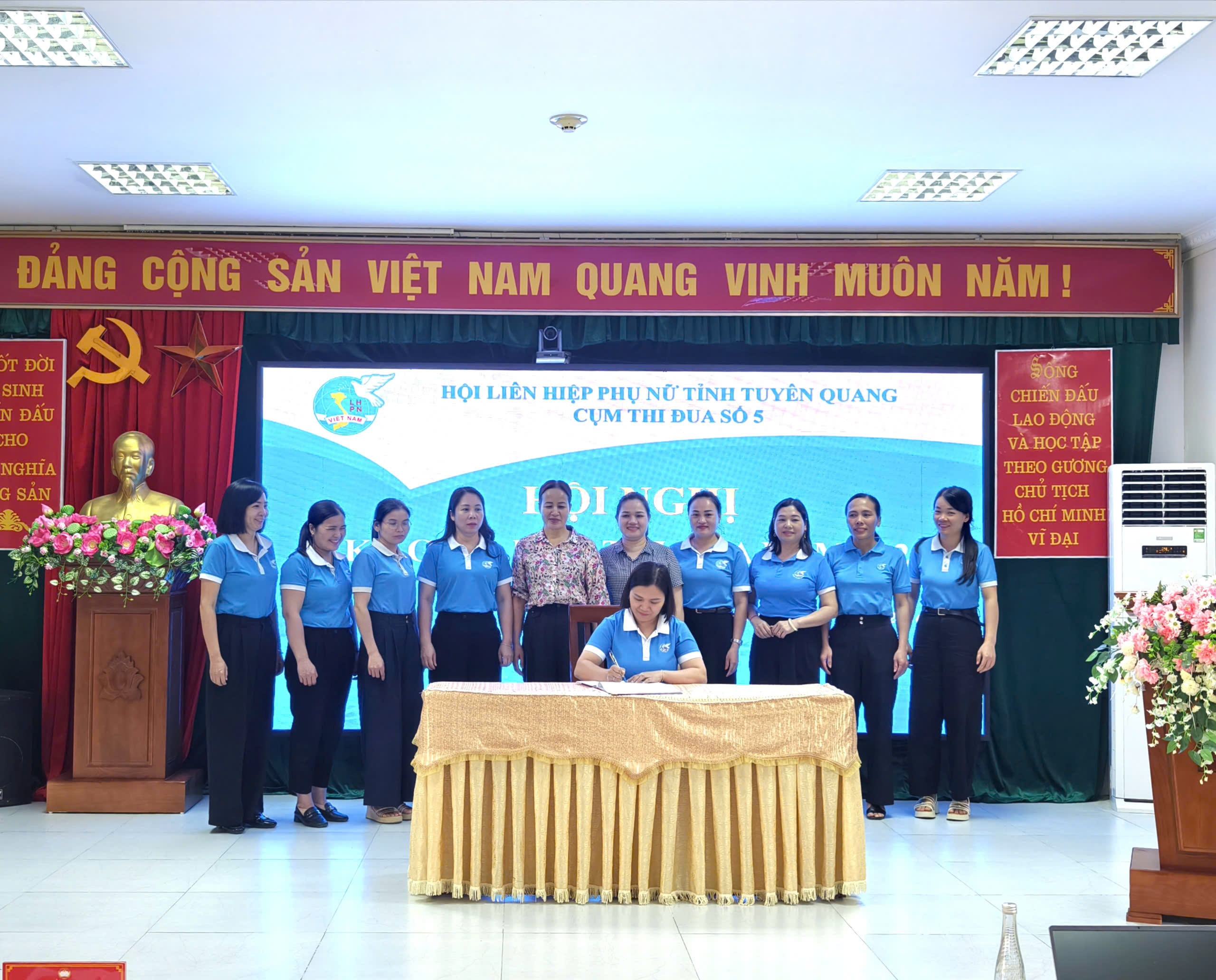 Hội Liên hiệp Phụ nữ tỉnh Tuyên Quang tổ chức hội nghị ký kết giao ước thi đua năm 2026 - Cụm thi đua số 5