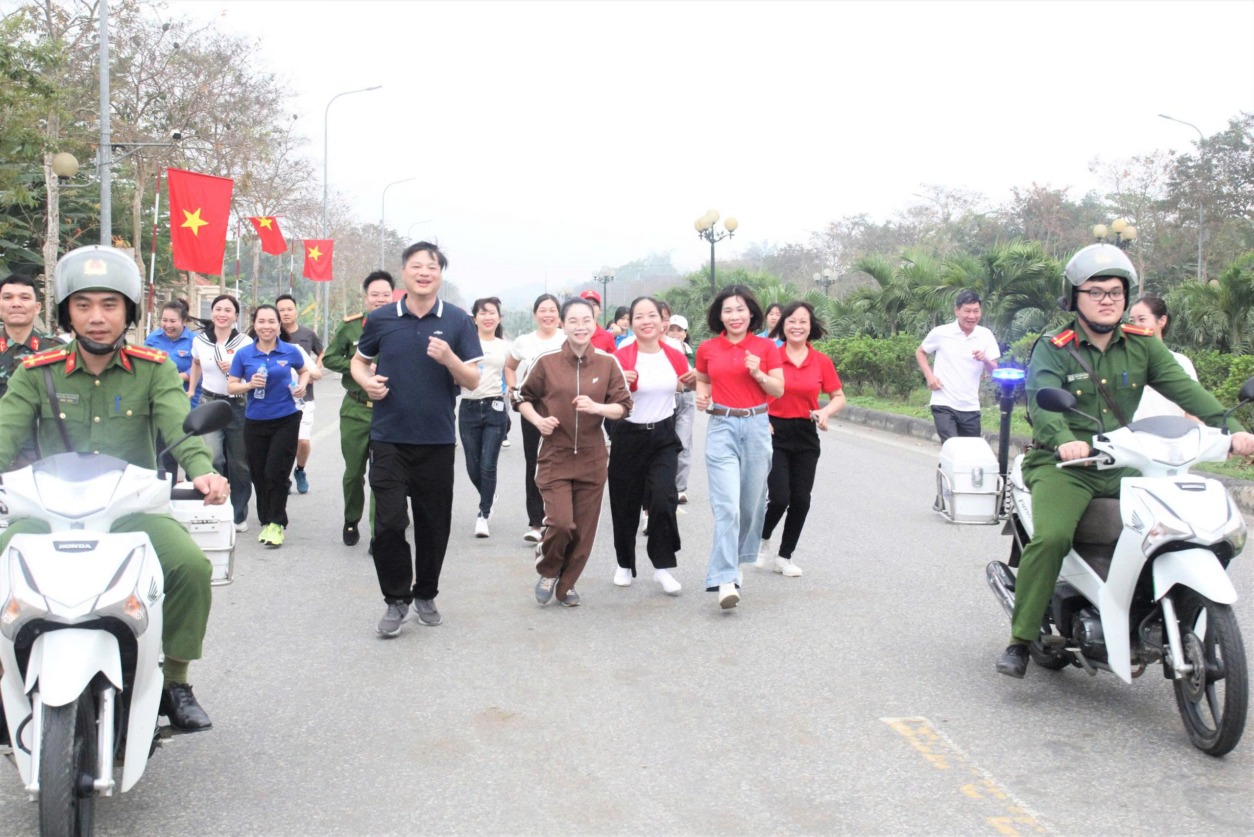 UBND phường An Tường phát động hưởng ứng Ngày chạy Olympic - Vì sức khỏe toàn dân - Vì an ninh Tổ quốc năm 2026