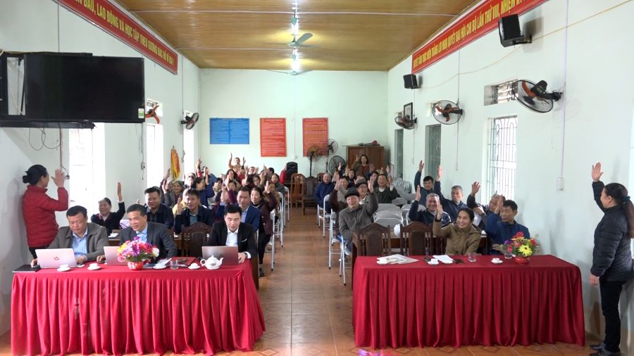 Hội nghị cử tri lấy ý kiến nhận xét và tín nhiệm nơi cư trú đối với người ứng cử Đại biểu HĐND các cấp, nhiệm kỳ 2026 - 2031 tại thôn 12