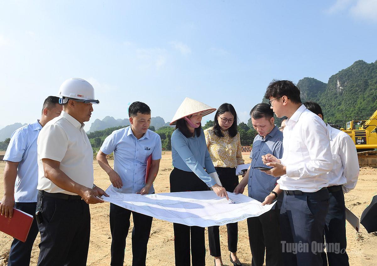 HĐND tỉnh giám sát việc thực hiện các quy định của pháp luật về quản lý, sử dụng đất và giao đất, cho thuê đất tại Sơn Dương