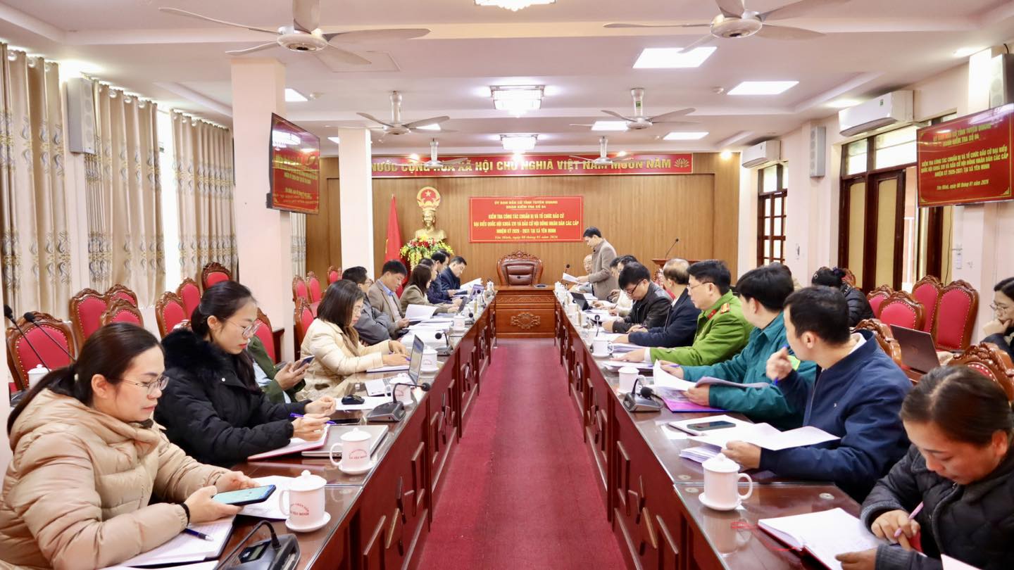 Đoàn kiểm tra số 04 của Ủy ban bầu cử tỉnh làm việc tại xã Yên Minh