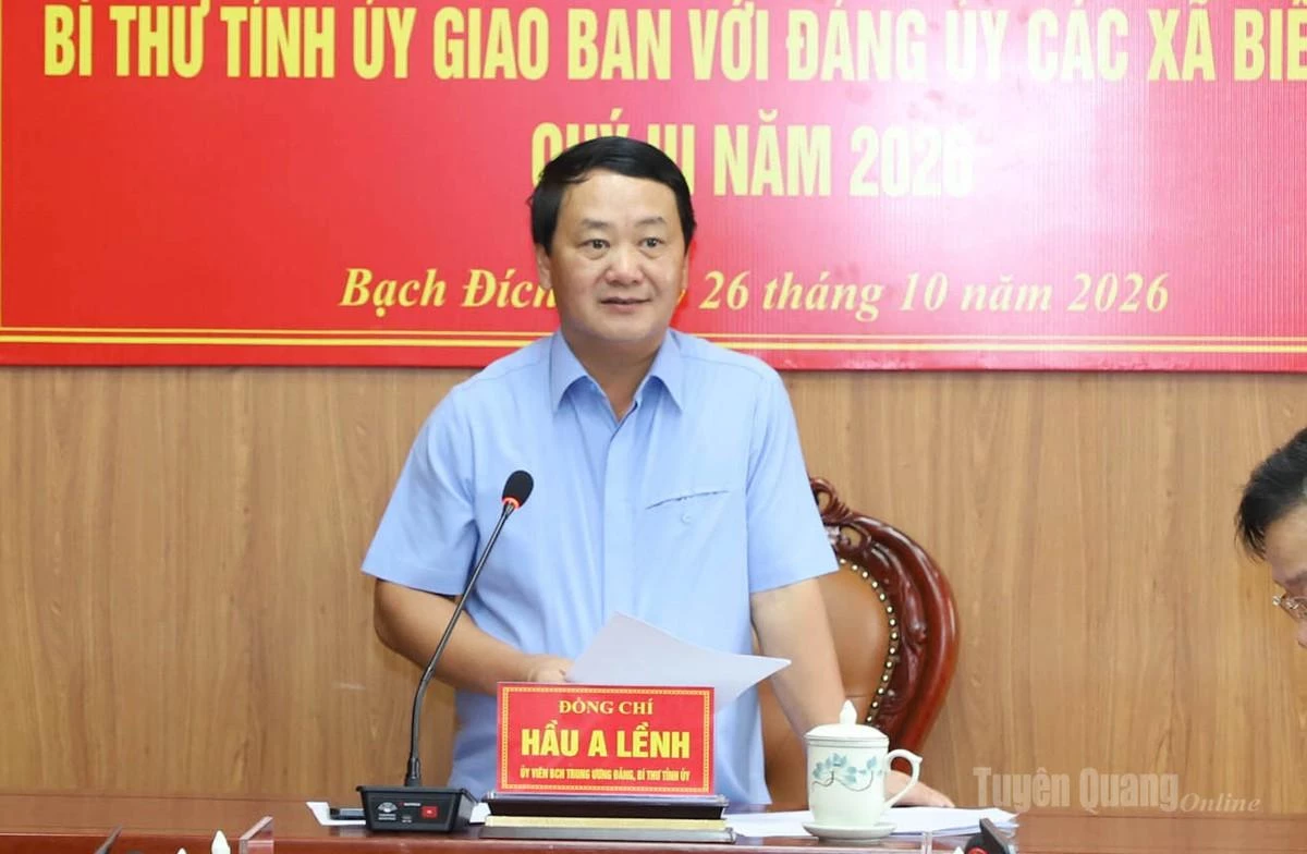 Chú trọng đào tạo, bồi dưỡng cán bộ, đặc biệt là cán bộ cơ sở
