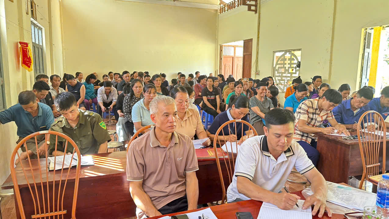 ban cưởm 5.jpg