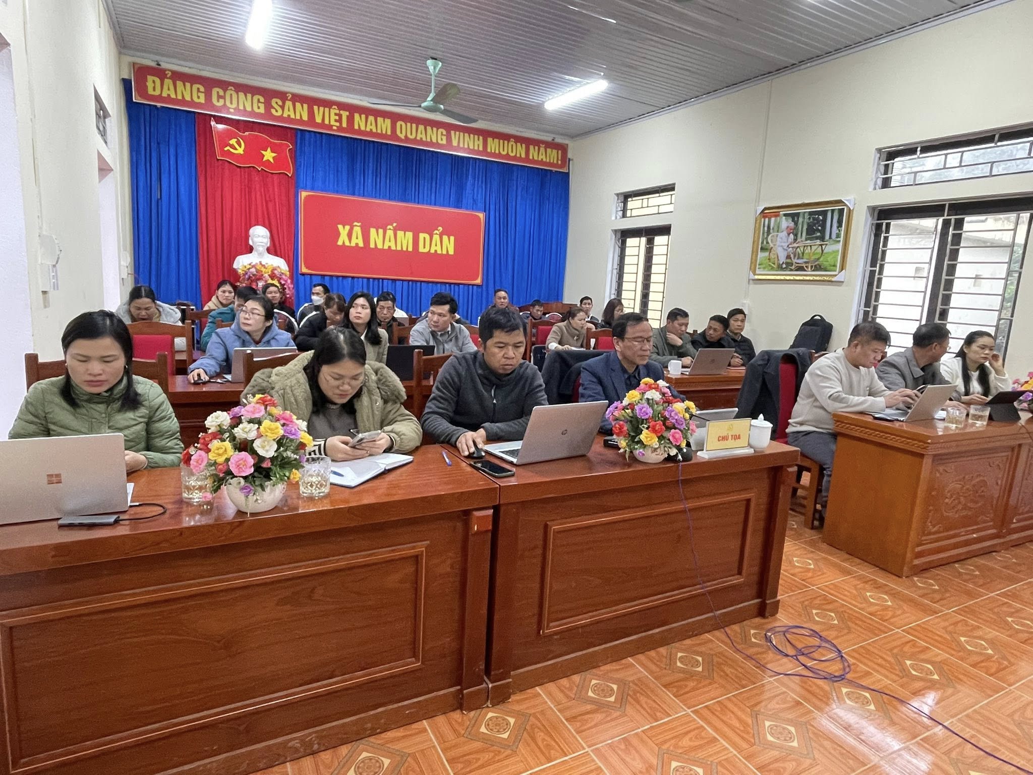 ĐẢNG BỘ XÃ NẤM DẨN  TÍCH CỰC THAM GIA HỘI NGHỊ TOÀN QUỐC NGHIÊN CỨU, HỌC TẬP, QUÁN TRIỆT VÀ TRIỂN KHAI THỰC HIỆN NGHỊ QUYẾT ĐẠI HỘI ĐẠI BIỂU TOÀN QUỐC LẦN THỨ XIV CỦA ĐẢNG