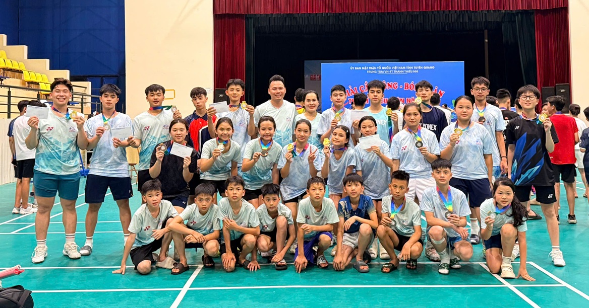 Đoàn thể thao xã Mèo Vạc tiếp tục tham gia Giải Cầu lông – Bóng bàn thanh thiếu niên năm 2026 và đạt nhiều thành tích nổi bật.