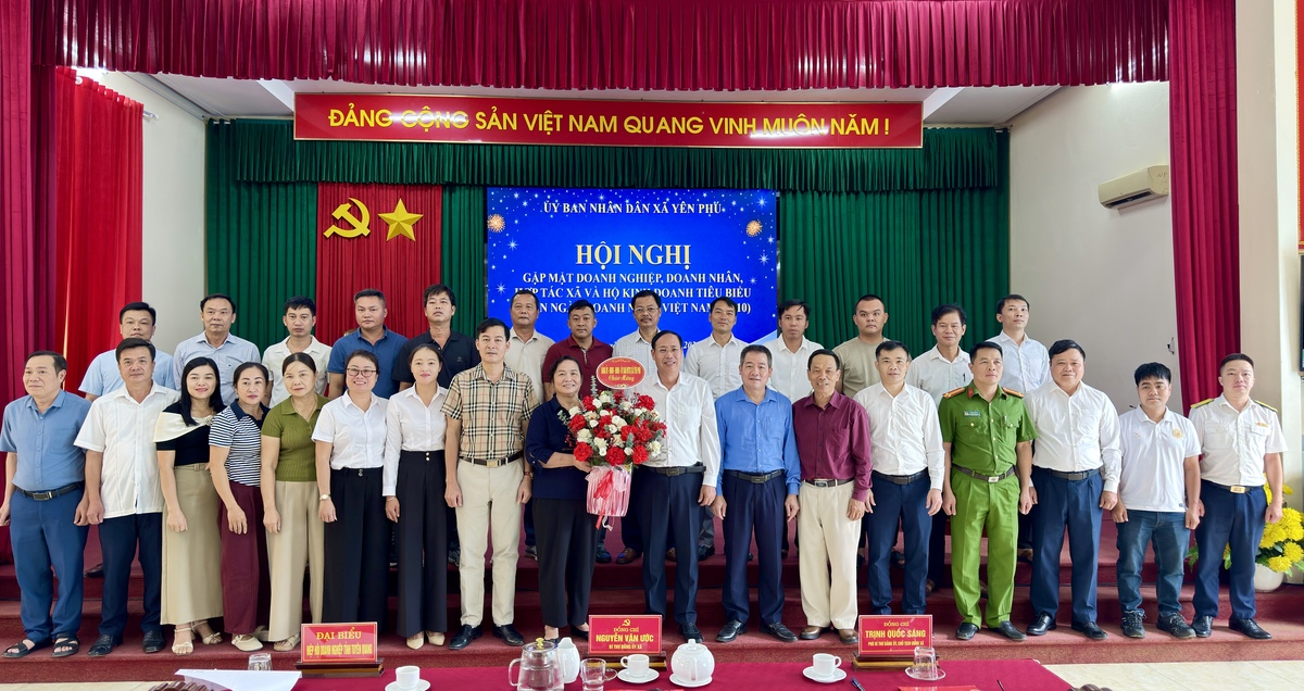 XÃ YÊN PHÚ TỔ CHỨC HỘI NGHỊ GẶP MẶT DOANH NGHIỆP, DOANH NHÂN, HỢP TÁC XÃ VÀ HỘ KINH DOANH TIÊU BIỂU NHÂN NGÀY DOANH NHÂN VIỆT NAM 13/10