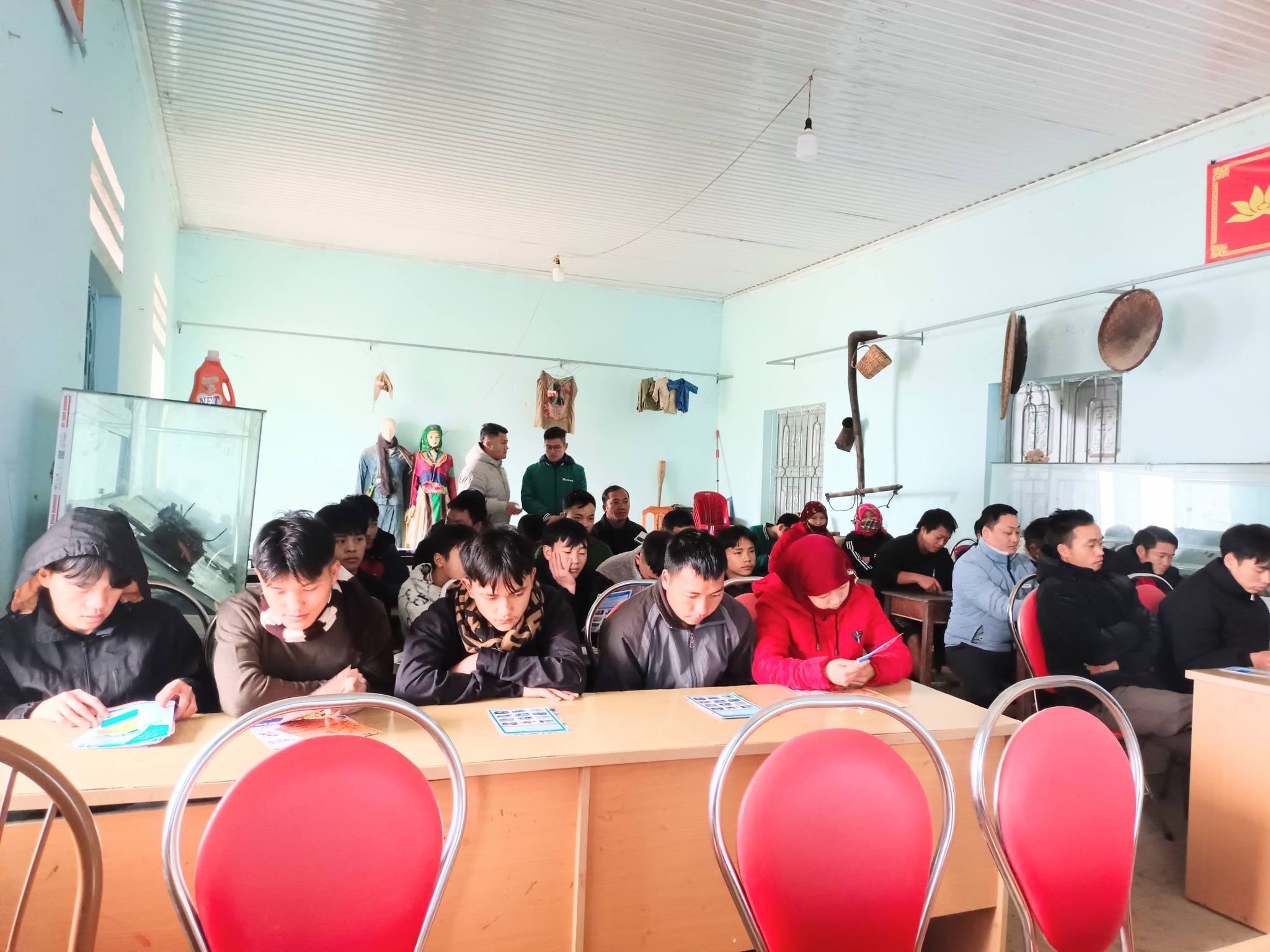 Tư vấn, giới thiệu việc làm cho người lao động thôn Chí Dỉ Phìn