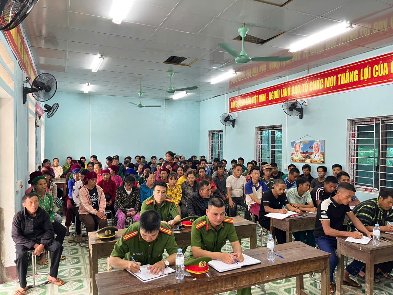 TUYÊN TRUYỀN PHỔ BIẾN GIÁO DỤC PHÁP LUẬT, PHÒNG CHỐNG TỘI PHẠM, VI PHẠM PHÁP LUẬT
