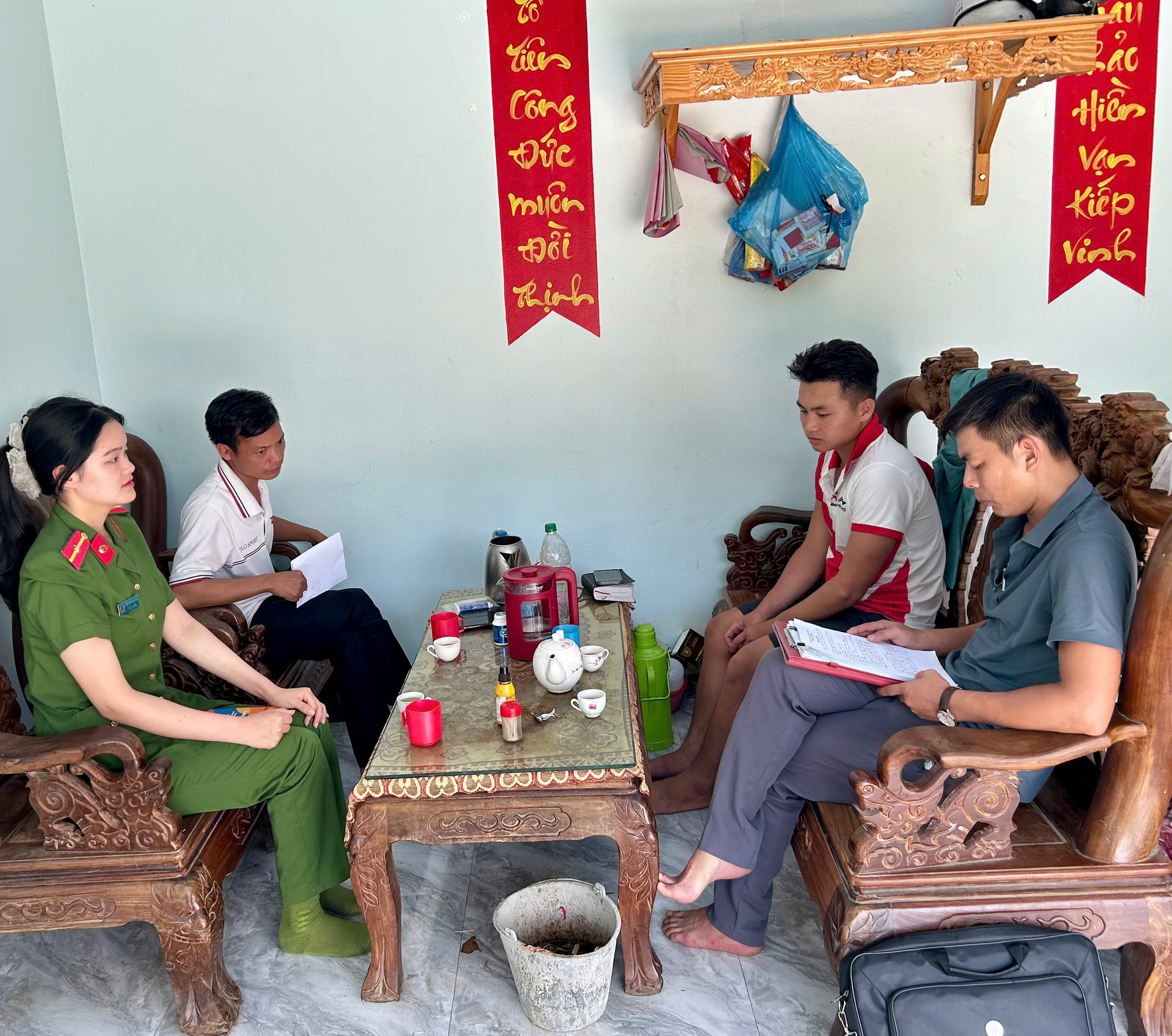 ĐI TỪNG NGÕ, GÕ TỪNG NHÀ – CHỦ ĐỘNG PHÒNG NGỪA TỘI PHẠM, GIỮ BÌNH YÊN CHO NHÂN DÂN