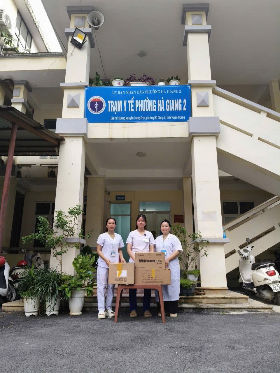 Các nhà thuốc chung tay chăm sóc sức khỏe nhân dân