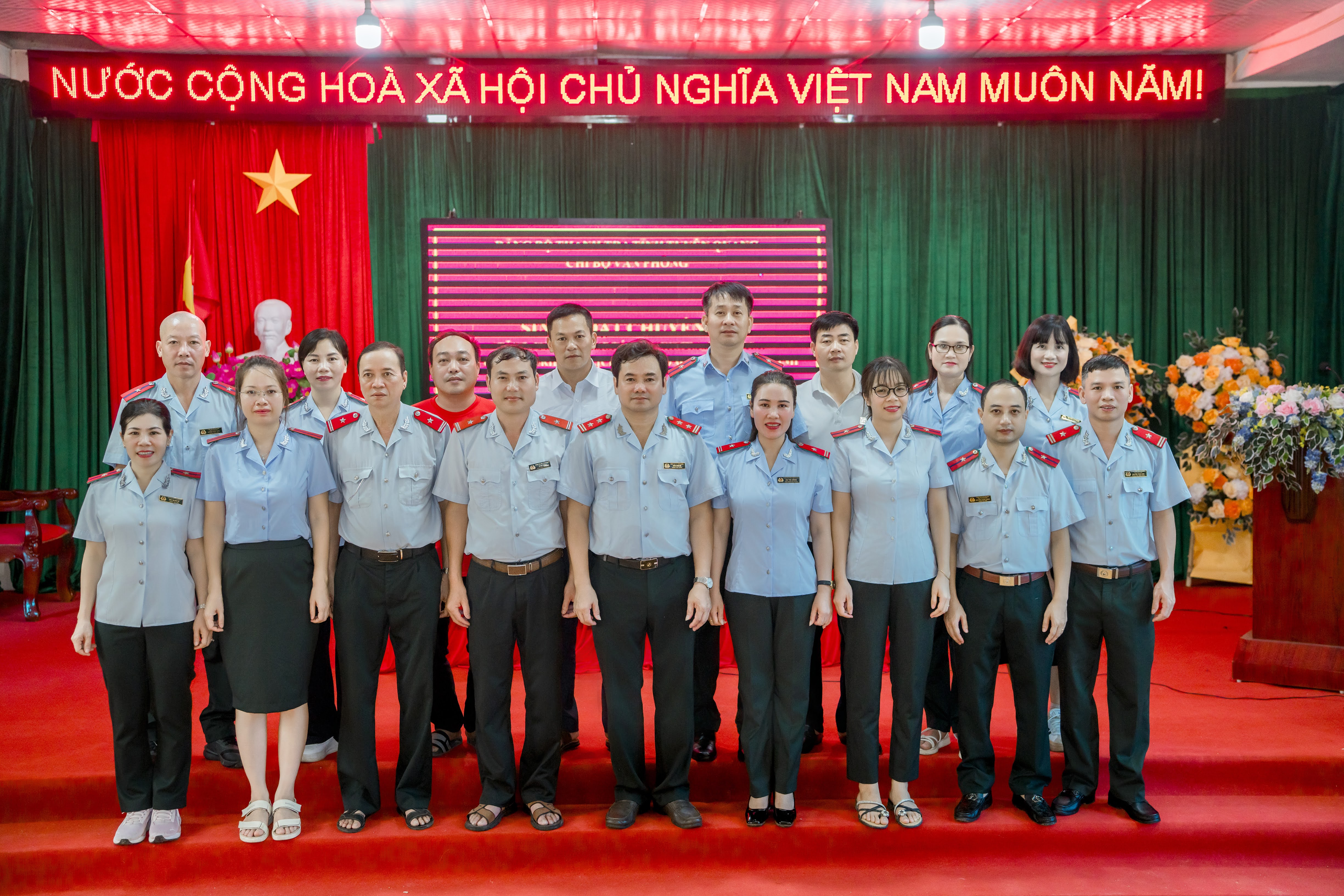 Chi bộ Văn phòng Thanh tra tỉnh Tuyên Quang tổ chức sinh hoạt chuyên đề Quý III năm 2025: Tăng cường thanh tra, kiểm tra phát triển du lịch cộng đồng sau sáp nhập tỉnh
