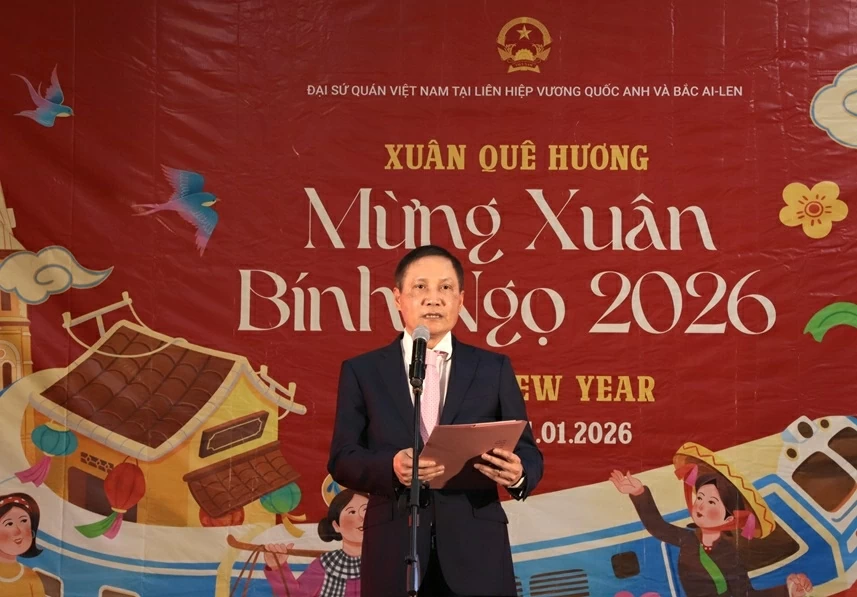 Cộng đồng người Việt Nam tại Anh gặp mặt đầu Xuân Bính Ngọ 2026