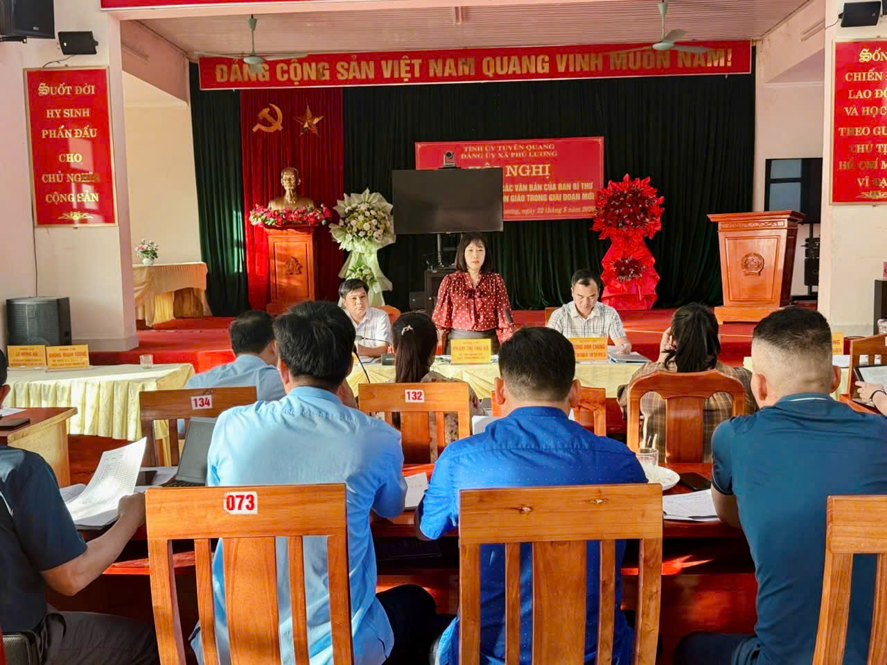 XÃ PHÚ LƯƠNG QUÁN TRIỆT, TRIỂN KHAI CÁC VĂN BẢN CỦA TỈNH ỦY VỀ SẮP XẾP THÔN, TỔ DÂN PHỐ