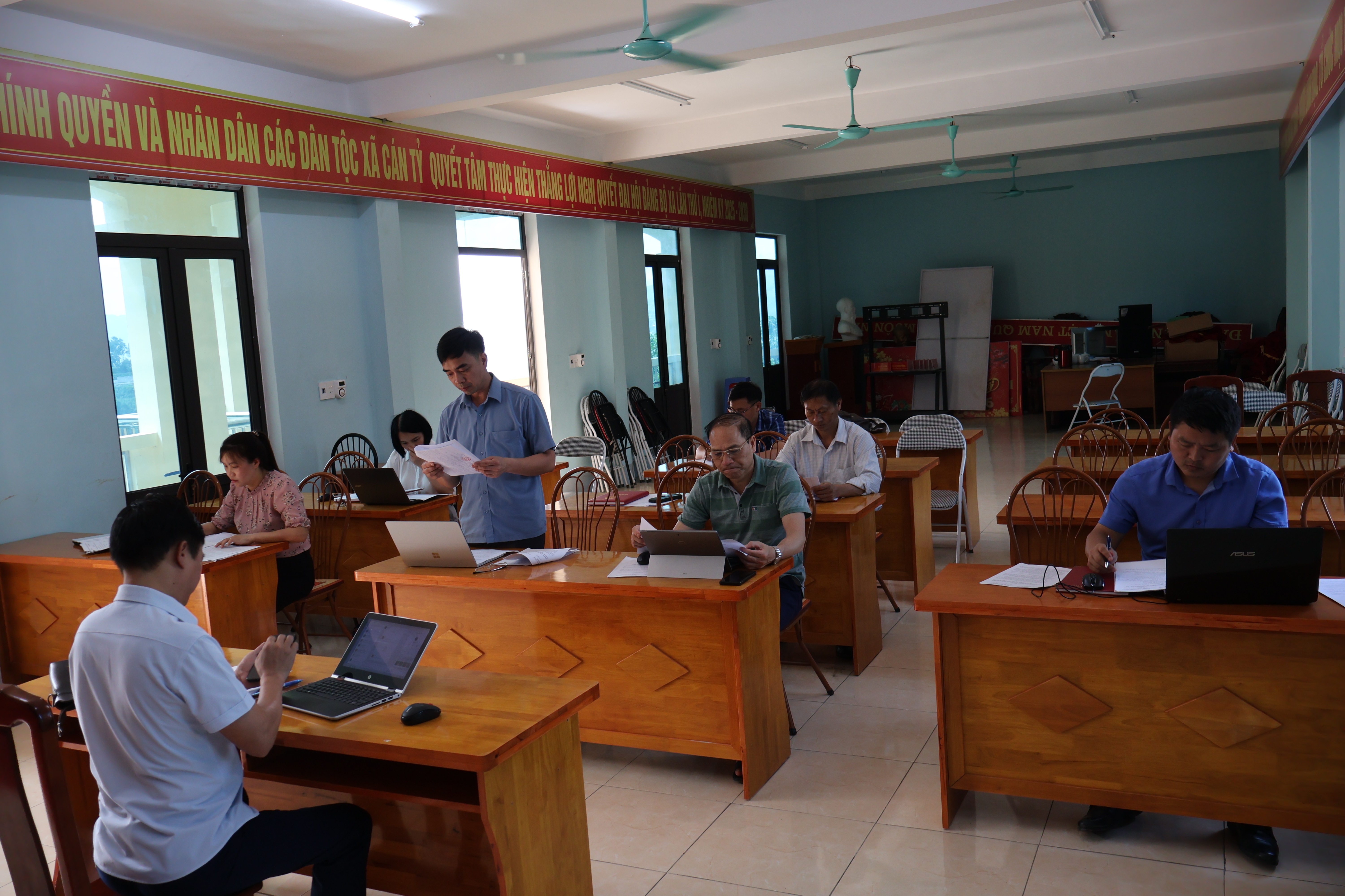 PHIÊN HỌP THƯỜNG TRỰC HĐND XÃ CÁN TỶ THÁNG 5 NĂM 2026