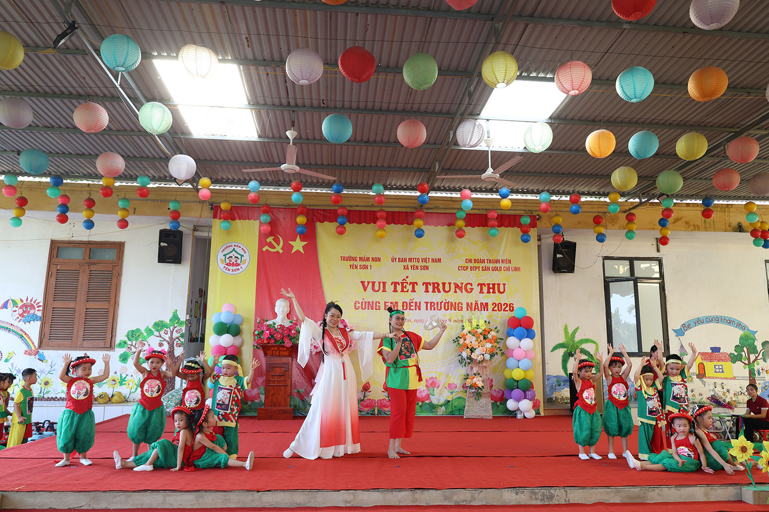 Vui Tết trung thu cùng em đến trường